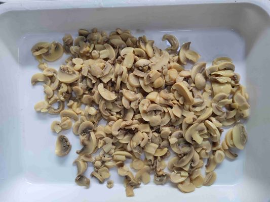 قارچ های دکمه ای کنسروی بخارپز شده، ماده ای همه کاره برای هر غذا