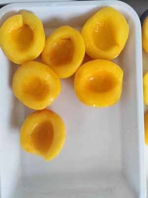 OEM کنسرو شده زرد هلو 100% تازه مواد اولیه اطلاعات تغذیه ای کربوهیدرات 20g