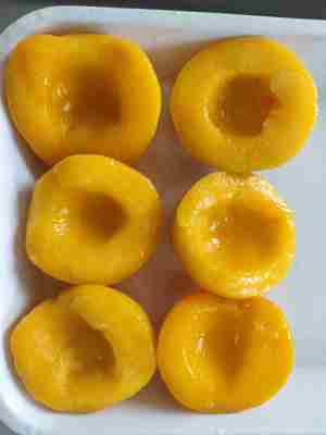 از هلوهای زردِ حفظ شده لذت ببرید، بدون مواد نگهدارنده، فقط خوبی طبیعی